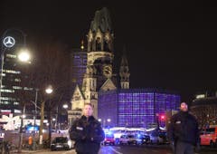 Truck crashed into a Christmas market in Berlin (Bild: Keystone)