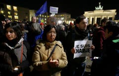 Solidaritätskundgebung vor dem Brandenburger Tor in Berlin. (Bild: Keystone)