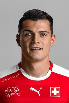 Granit Xhaka, Zentrales Mittelfeld, Note: 5. Der Mittelfeldspieler ist der Dreh- und Angelpunkt im Schweizer Spiel, der Dirigent und Chef. (Bild: Alessandro Della Valle/Keystone)