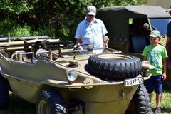 Zahlreiche Besucher kamen ans Panzertreffen nach Bürglen. (Bild: Mario Testa)