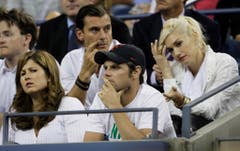 US Open 2009: Gavin Rossdale und Gwen Stefani sitzen in der Box hinter Roger Federers Ehefrau Mirka. (Bild: Keystone)