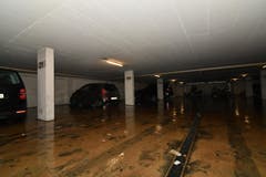 Schlamm wurde in die Tiefgarage gespült. (Bild: Manuel Nagel)