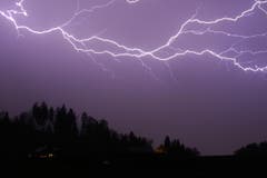 Blitzgewitter in Herisau. (Bild: Kevin Piredda/Leserbild)