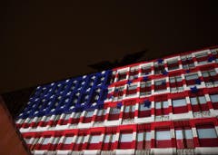 Election night 2016 in US embassy in London (Bild: Keystone)