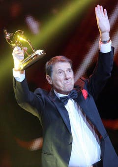 Ein Bambi für sein Lebenswerk: Jürgens wird am 14. November 2013 in Berlin geehrt. (Bild: Keystone)