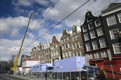 Amsterdam wird für die Einsetzung von König Willem-Alexander zurecht gemacht. (Bild: Keystone)
