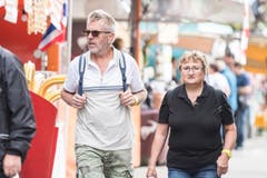 Weinfelden TG - Die ersten Besucher schlendern durch den Jahrmarkt der Wega in Weinfelden. (Bild: Thi My Lien Nguyen)