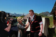 Der 26-jährige Matthias Glarner zeigt sich in der traditionellen Tracht. (Bild: www.dieboesen.ch)