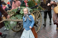 Natürlich nahmen auch Kinder am Umzug teil. (Bild: Ralph Ribi)