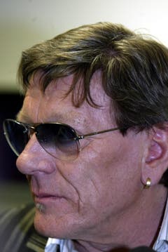 Wieder topfit: Polo Hofer, an der TV-Gala , im Zürcher Leutschenbach-Fernsestudio. André Häfliger, 7.10.06 (Bild: André Häfliger (Neue LZ))