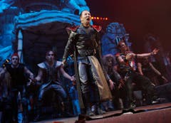 DJ Bobo punktet an seinen Konzerten mit aufwändigen Bühnendekos und ausgefeilten Choreographien. (Bild: Keystone)