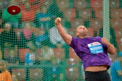 Kraftprotz: Der Pole Piotr Malachowski beim Diskuswurf. (Bild: Keystone)