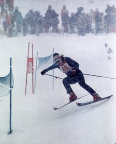 Der nächste Erfolg für Marie-Theres Nadig. Sie gewinnt am 8. Februar 1972 auch den Riesenslalom. (Bild: Keystone/EPU/Str)