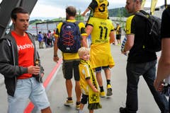 Fans vor dem Match. (Bild: Ralph Ribi)