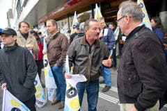 Die Angestellten halten in der schwierigen Zeit zusammen. (Bild: Michel Canonica)