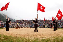 Fahnenschwinger beim Festakt. (Bild: Keystone)
