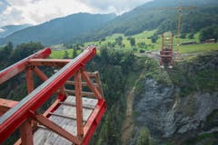 Täfers - Taminabrücke im Bau (Bild: Ralph Ribi)