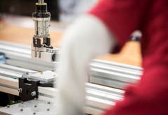 Arbon TG - Begabte Kinder nehmen am Berufsbildungszentrum Arbon an einem Förderkurs zum Thema Robotik teil. (Bild: Reto Martin)