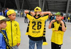 Fans vor dem Match. (Bild: Ralph Ribi)