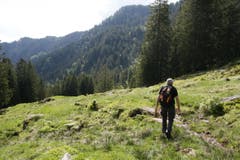 Eine gute Ausrüstung ist für Wanderer das A und O. (Bild: Jolanda Riedener)
