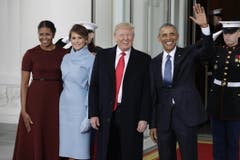 Das Ehepaar Obama mit seinen Nachfolgern. (Bild: Keystone)
