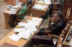 Bundesrat Otto Stich während Budgetberatungen im Jahr 1994. (Bild: Keystone)