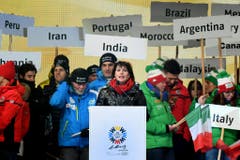 ABD0121_20170206 - ST. MORITZ - SCHWEIZ: Die Schweizer Bundespräsidentin Doris Leuthard am Montag, 6. Februar 2017, im Rahmen der Eröffnungsfeier der 44. alpinen Ski WM in St. Moritz. Die 44. alpinen Ski-Weltmeisterschaften finden vom 06.-19. Februar 2017 in St. Moritz in der Schweiz statt. - FOTO: APA/HELMUT FOHRINGER (Bild: Keystone)