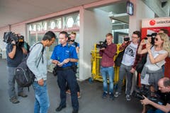 Am Bahnhof in Buchs werden Flüchtlinge erwartet (Bild: Urs Bucher)