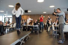 Schwarzenbach - Casting Miss Ostschweiz bei Möbel Svoboda (Bild: Ralph Ribi)
