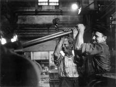 Zum Tod von Herbert Mäder Arbeiter in der Eisengiesserei Benninger in Uzwil, ca. 1961 Bildnachweis: Appenzeller Verlag, Herbert Maeder (Bild: Herbert Maeder)