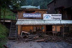 In dieser Gartenbeiz in Schwendi wird vorerst niemand mehr essen. (Bild: Keystone)