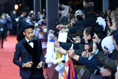 Der Brasilianer Neymar kam mit Hut. (Bild: Keystone)