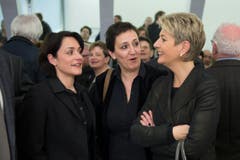 FDP-Frauen unter sich: Kantonsrätin Isabel Schorer (links) und Ständerätin Karin Keller-Sutter (rechts). (Bild: Urs Bucher)