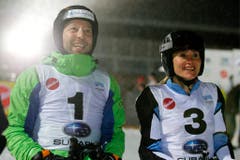 DJ Bobo und Triathletin Brigitte McMahon an einem Prominenten-Schanzen-Parallel-Slalom in Engelberg im Jahr 2012. (Bild: Keystone)