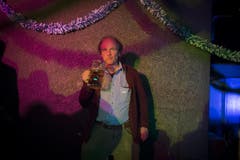 Ein bisschen Mass muss sein: Oktoberfest in der Herisauer Chälblihalle (28.10.2016) (Bild: Benjamin Manser)