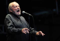 Mit Herz und Seele Sänger: Joe Cocker bei einem Auftritt im Sommer 2011 in Hamburg. (Bild: Keystone)