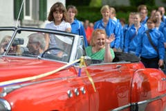 Grossratspräsidentin Sonja Wiesmann wird in Wigoltingen empfangen. (Bild: Reto Martin)