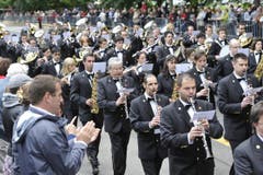 Parademusik auf der Rorschacherstrasse. (Bild: Hanspeter Schiess)