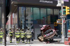 Vehicle strikes pedestrians in Times Square (Bild: Keystone)