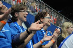 Begeisterte Fans der Amriswiler Volleyballer. (Bild: Rita Kohn)