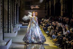 Guo Pei - Runway - Paris Women Fashion Week F/W 2017/18 (Bild: Keystone)