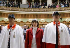 Der grosse Moment: Calmy-Rey wird am 4. Dezember 2002 als 106. Mitglied der Landesregierung vereidigt. (Bild: Keystone)