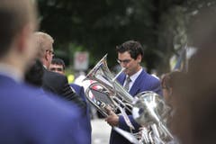 Konzentriertes Spiel eines Musikers. (Bild: Hanspeter Schiess)