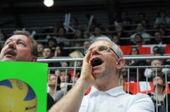 Anfeuerungsrufe vom Spielfeldrand. (Bild: Rita Kohn)