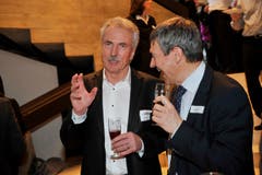 Willi Haag bei einem öffentlichen Anlass im Gespräch mit Dölf Früh, Präsident des FC St.Gallen. (Bild: Ralph Ribi)