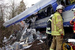 Four dead, 150 injured in southern German train collision (Bild: Keystone)