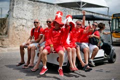 Hopp Schweiz! Fans vor dem entscheidenden Spiel gegen Honduras. (Bild: Keystone)