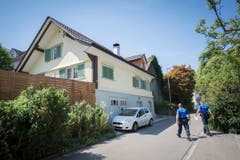 Nach ersten Erkenntnissen geht die Polizei von einem Tötungsdelikt aus. (Bild: Urs Bucher)