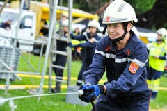 Romanshorn TG , 24.05.2014 / Jugendfeuerwehr Schweizermeisterschaft " Feuer und Wasser " mit Wettkämpen, Fahrzeugausstellung , Rega , Krankenwage und Rettungs - Shows in Romanshorn . (Bild: Donato Caspari)