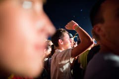 Rappelvoll war der Platz vor der Bühne beim Auftritt von Campino & Co. (Bild: Benjamin Manser)